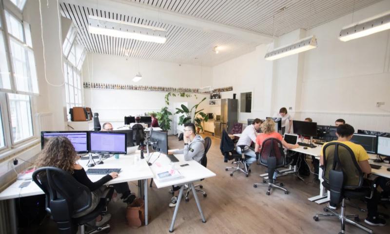 Jaspers Media werkplekken